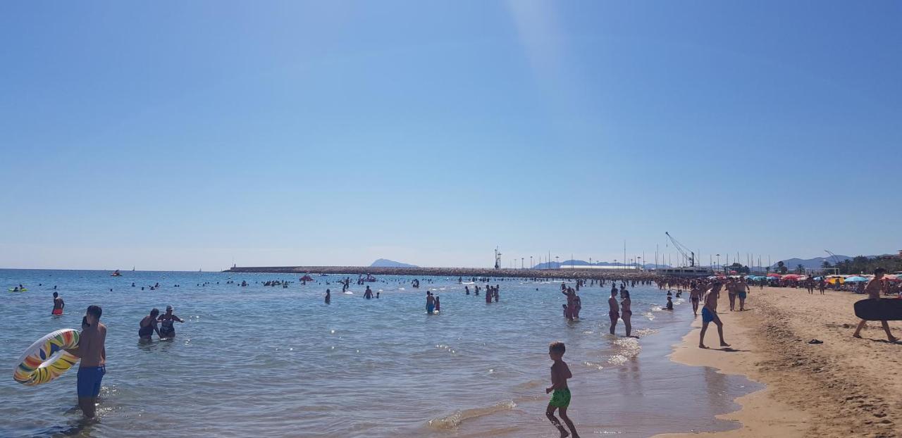 Apartmento De 3 Habitaciones Con Vistas Al Mar Playa de Gandia Exterior foto